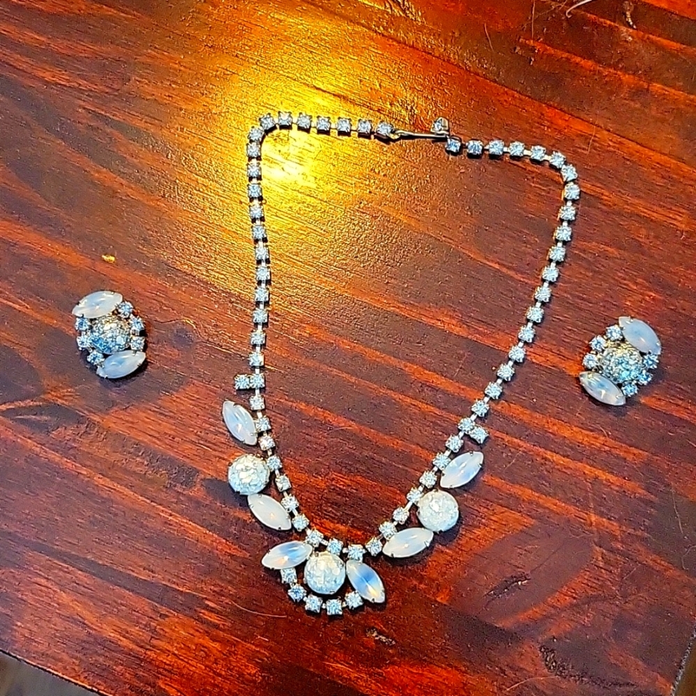 Vintage blue rhinestone necklace and earring set